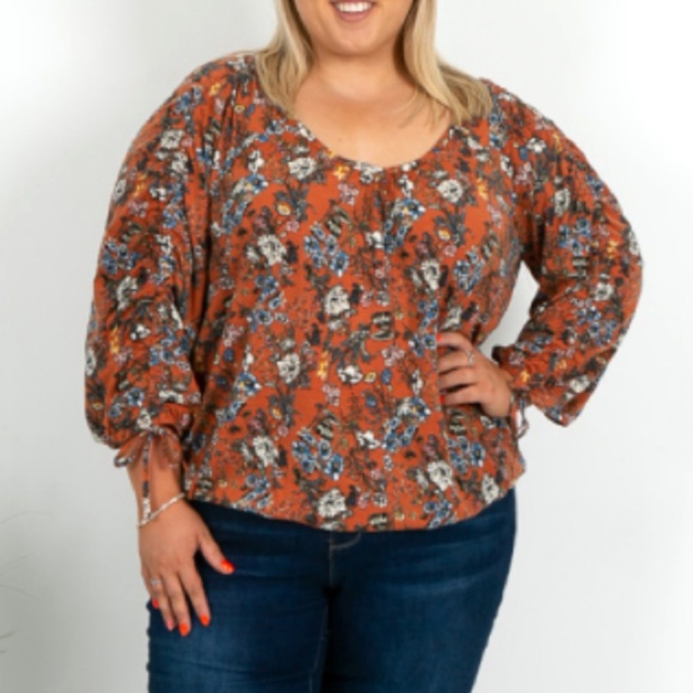 🌹Absolutely Famous - “NWT” Orange Floral Blouse - Size XL